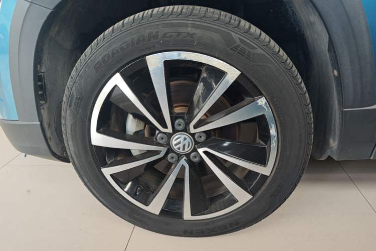 Used Volkswagen Tharu 2019 280TSI Two-Wheel Drive Luxury Version China VI Standard Left Front Wheel Hub
