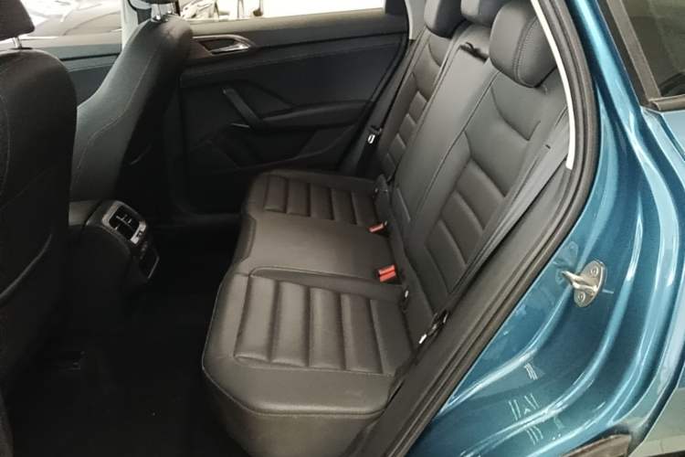 Used Volkswagen Tharu 2019 280TSI Two-Wheel Drive Comfort Edition China V Standard Left Rear Seat