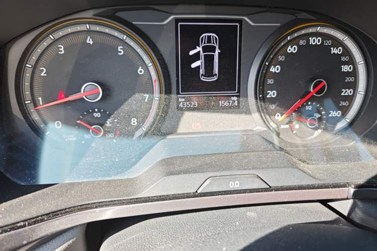 Used Volkswagen Tharu 2019 280TSI Two-Wheel Drive R-Line China VI Standard Odometer Close Up