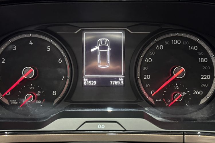 Used Volkswagen Tharu 2019 280TSI Two-Wheel Drive Luxury Version China VI Standard Odometer Close Up