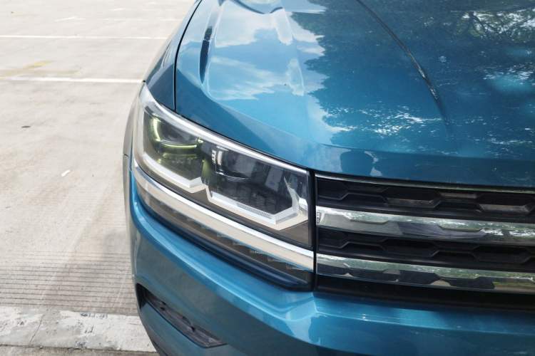Used Volkswagen Tharu 2019 330TSI Four-Wheel Drive Flagship Model China VI Standard Right Front Headlight