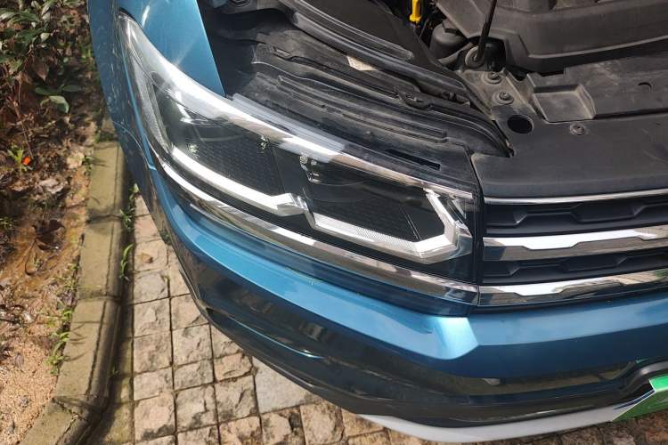 Used Volkswagen Tharu 2019 330TSI Four-Wheel Drive Flagship Model China VI Standard Right Front Headlight