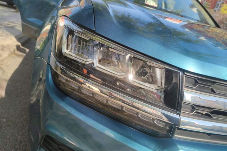 Used Volkswagen Tharu 2019 280TSI Two-Wheel Drive Comfort Edition China V Standard Right Front Headlight