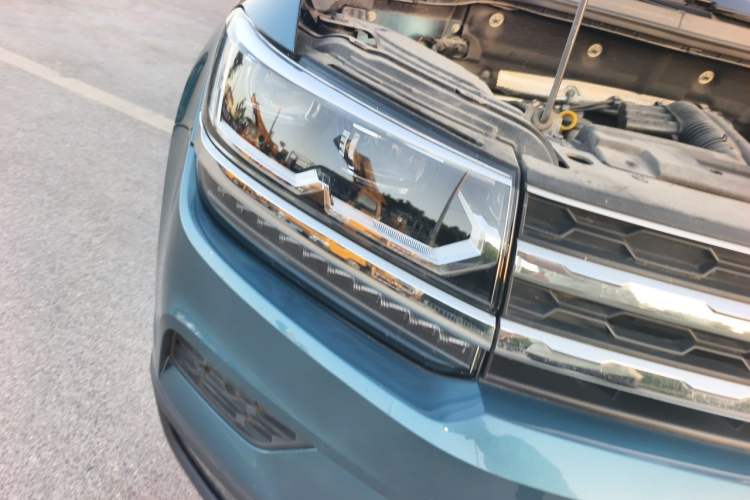 Used Volkswagen Tharu 2019 280TSI Two-Wheel Drive Flagship Version China VI Standard Right Front Headlight
