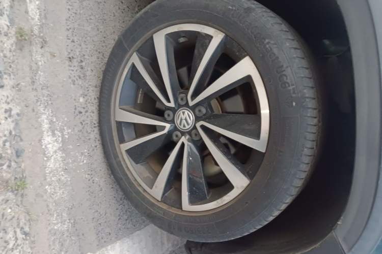 Used Volkswagen Tharu 2019 280TSI Two-Wheel Drive Luxury Edition China V Standard Right Front Wheel Hub