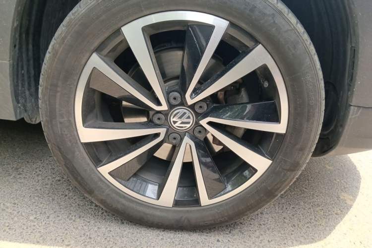 Used Volkswagen Tharu 2019 280TSI Two-Wheel Drive Flagship Edition China V Standard Right Front Wheel Hub