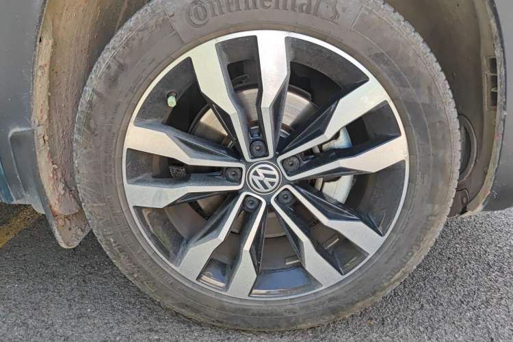 Used Volkswagen Tharu 2019 280TSI Two-Wheel Drive R-Line China VI Standard Right Front Wheel Hub