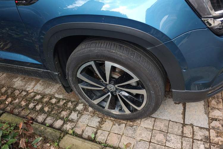 Used Volkswagen Tharu 2019 330TSI Four-Wheel Drive Flagship Model China VI Standard Right Front Wheel Hub
