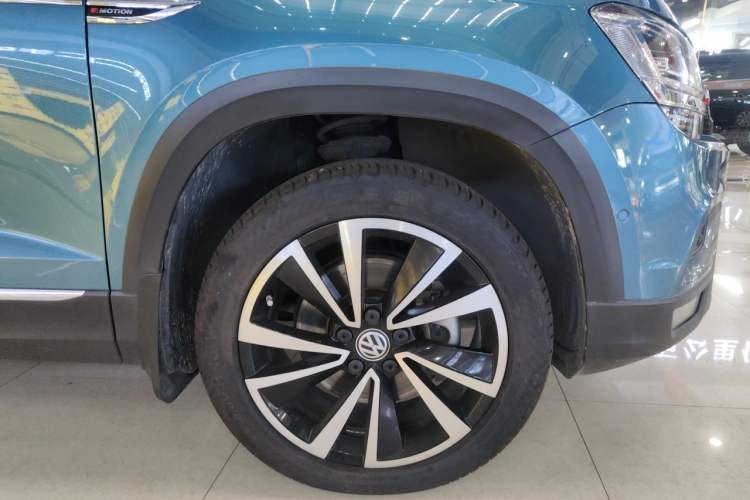 Used Volkswagen Tharu 2019 330TSI Four-Wheel Drive Flagship Model China VI Standard Right Front Wheel Hub