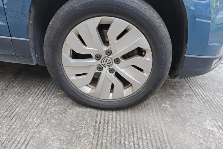 Used Volkswagen Tharu 2019 280TSI Two-Wheel Drive Comfort Edition China VI Standard Right Front Wheel Hub