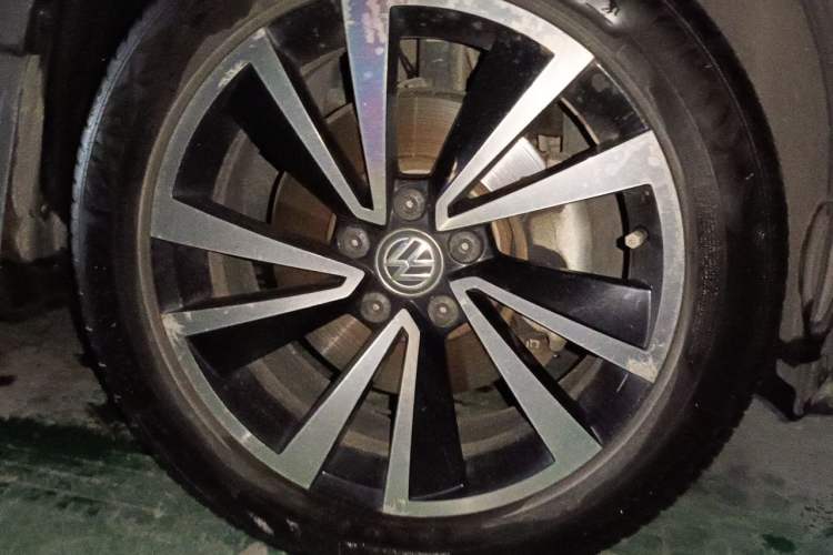 Used Volkswagen Tharu 2019 280TSI Two-Wheel Drive Luxury Version China VI Standard Right Front Wheel Hub
