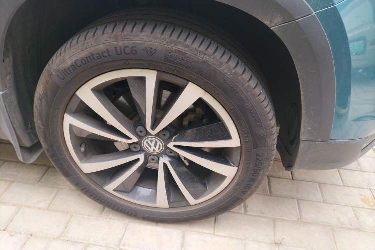 Used Volkswagen Tharu 2019 330TSI Four-Wheel Drive Luxury Edition China VI Standard Right Front Wheel Hub