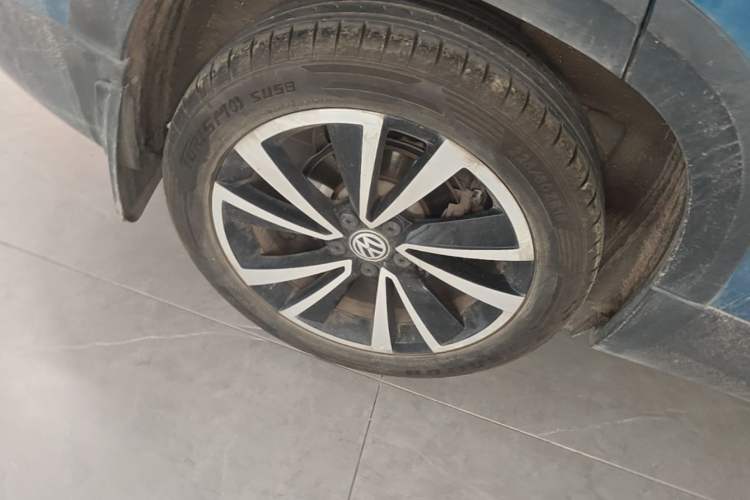 Used Volkswagen Tharu 2019 280TSI Two-Wheel Drive Luxury Edition China V Standard Right Rear Wheel Hub