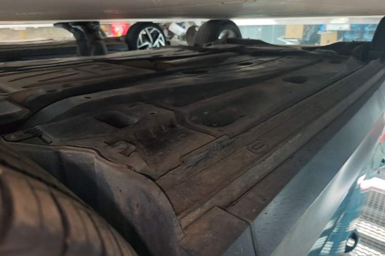 Used Volkswagen Tharu 2019 280TSI Two-Wheel Drive Luxury Version China VI Standard Right Side Sill