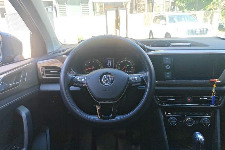 Used Volkswagen Tharu 2019 280TSI Two-Wheel Drive Luxury Edition China V Standard Steering Wheel