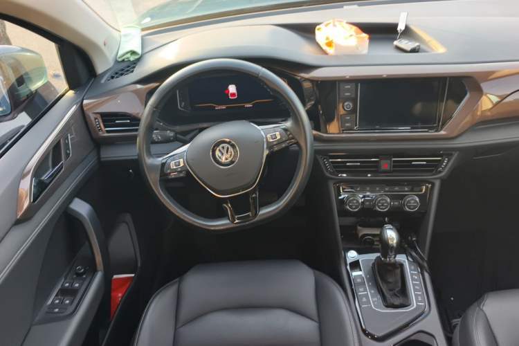 Used Volkswagen Tharu 2019 280TSI Two-Wheel Drive Flagship Version China VI Standard Steering Wheel
