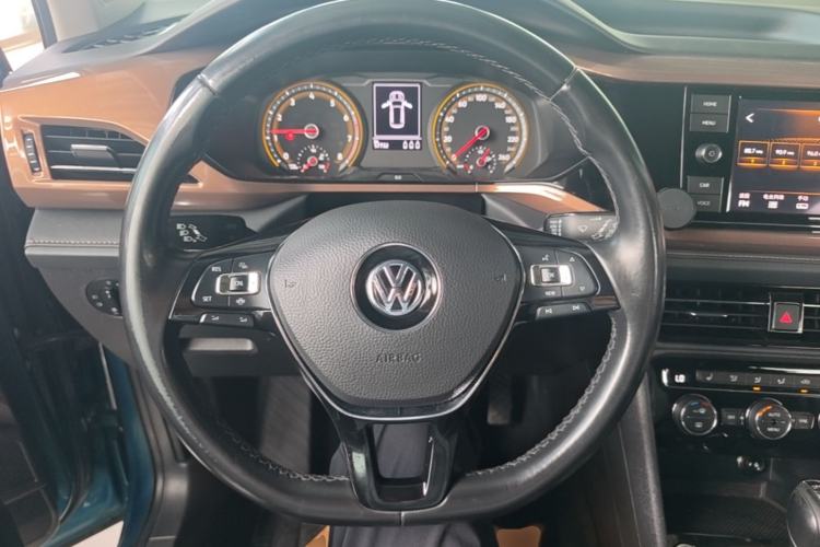 Used Volkswagen Tharu 2019 280TSI Two-Wheel Drive Luxury Version China VI Standard Steering Wheel