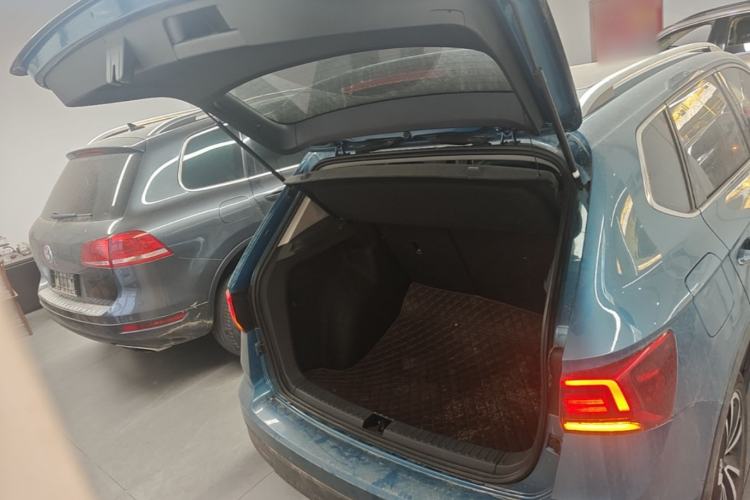 Used Volkswagen Tharu 2019 280TSI Two-Wheel Drive Luxury Edition China V Standard Trunk