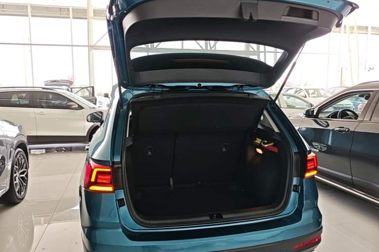 Used Volkswagen Tharu 2019 280TSI Two-Wheel Drive Comfort Edition China VI Standard Trunk