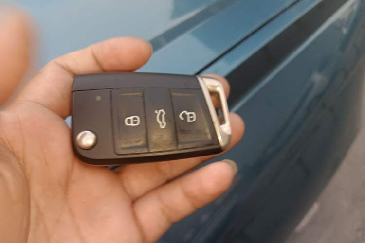 Used Volkswagen Tharu 2019 280TSI Two-Wheel Drive Luxury Edition China V Standard Vehicle Key