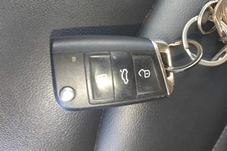 Used Volkswagen Tharu 2019 280TSI Two-Wheel Drive Luxury Edition China V Standard Vehicle Key