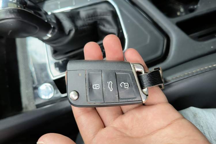 Used Volkswagen Tharu 2019 280TSI Two-Wheel Drive Luxury Version China VI Standard Vehicle Key