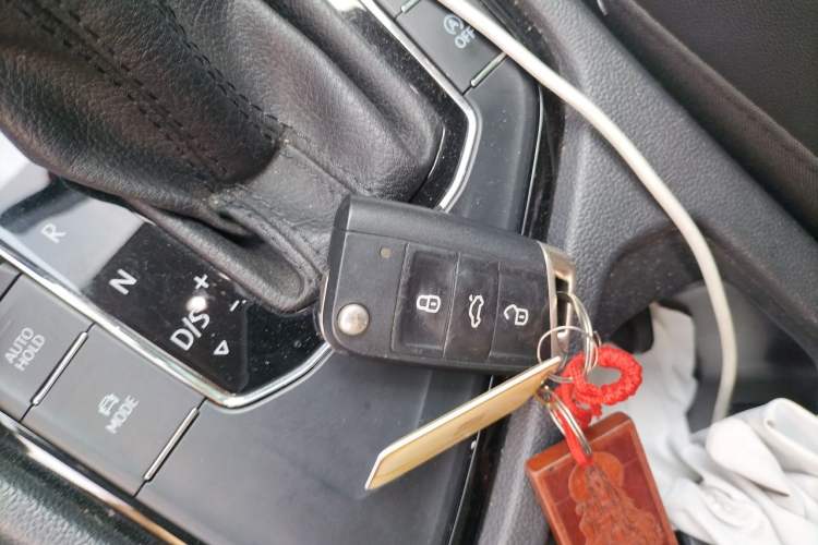Used Volkswagen Tharu 2019 330TSI Four-Wheel Drive Luxury Edition China VI Standard Vehicle Key