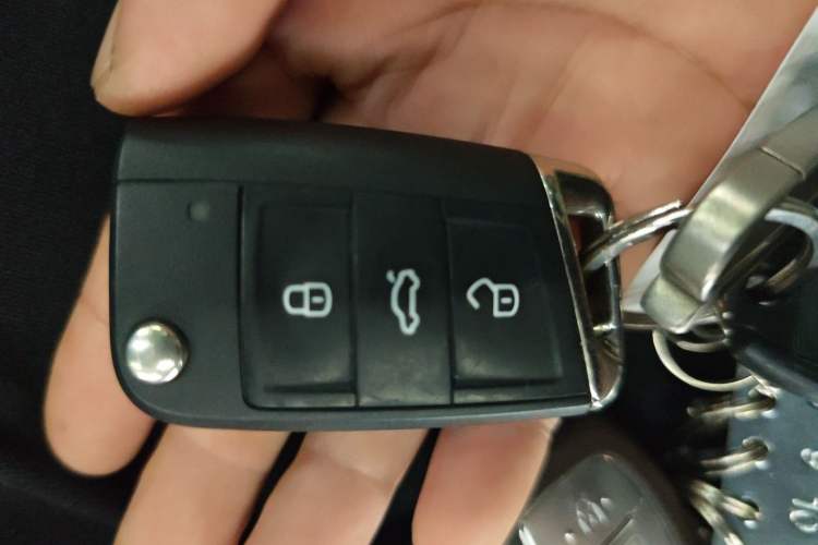 Used Volkswagen Tharu 2019 330TSI Four-Wheel Drive Luxury Edition China VI Standard Vehicle Key