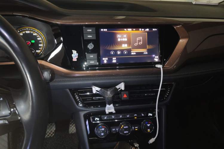 Used Volkswagen Tharu 2019 280TSI Two-Wheel Drive Luxury Version China VI Standard Audio And AC Panel