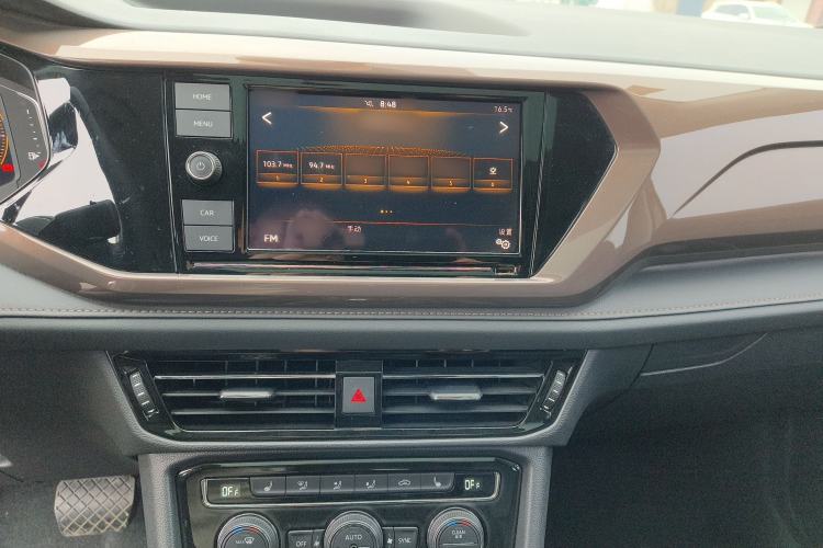 Used Volkswagen Tharu 2019 330TSI Four-Wheel Drive Flagship Model China VI Standard Audio And AC Panel