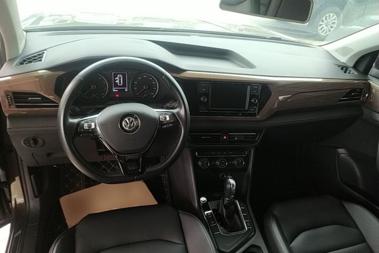 Used Volkswagen Tharu 2019 280TSI Two-Wheel Drive Comfort Edition China VI Standard Center Console