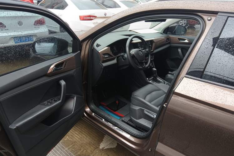 Used Volkswagen Tharu 2019 280TSI Two-Wheel Drive Comfort Edition China V Standard Driver Seat