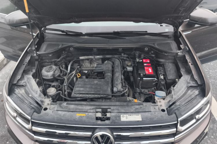 Used Volkswagen Tharu 2019 280TSI Two-Wheel Drive Luxury Version China VI Standard Engine Bay