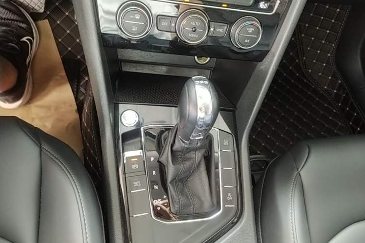 Used Volkswagen Tharu 2019 280TSI Two-Wheel Drive Comfort Edition China VI Standard Gear Lever