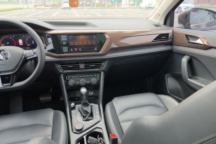 Used Volkswagen Tharu 2019 330TSI Four-Wheel Drive Flagship Model China VI Standard Interior 2