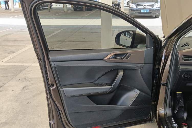 Used Volkswagen Tharu 2019 280TSI Two-Wheel Drive Comfort Edition China V Standard Left Front Door Interior