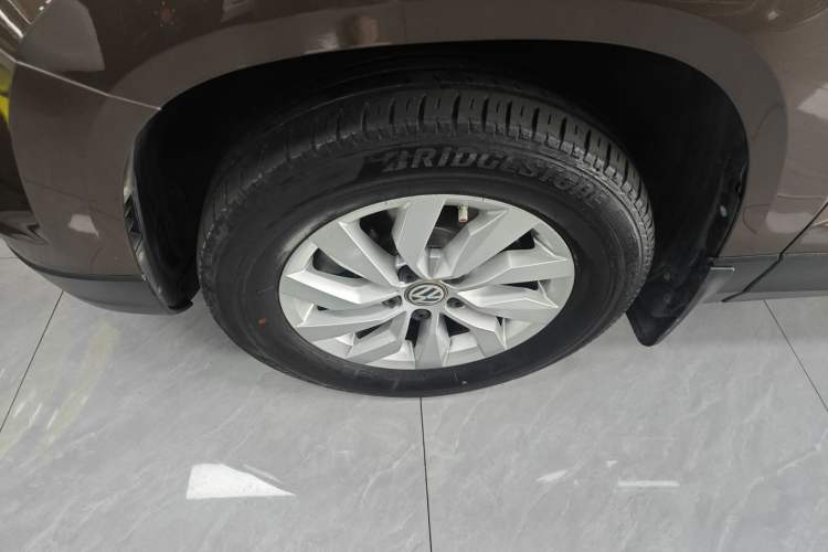 Used Volkswagen Tharu 2019 280TSI Two-Wheel-Drive Trend Edition China V Standard Left Front Wheel Hub