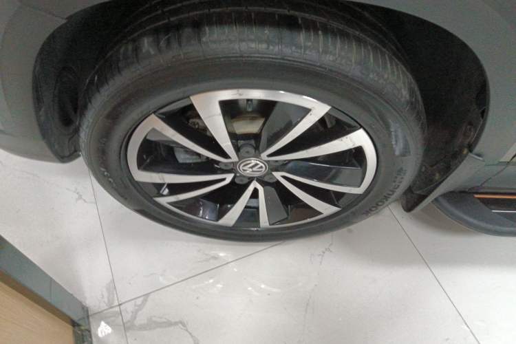 Used Volkswagen Tharu 2019 280TSI Two-Wheel Drive Luxury Version China VI Standard Left Front Wheel Hub