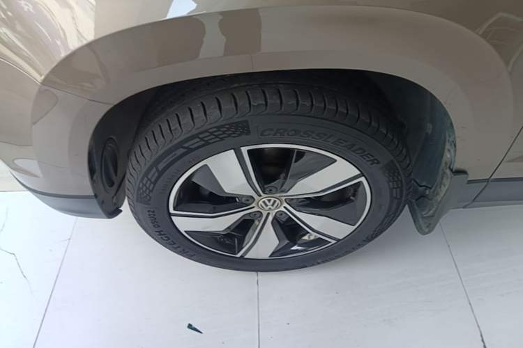 Used Volkswagen Tharu 2019 280TSI Two-Wheel Drive Comfort Edition China VI Standard Left Front Wheel Hub