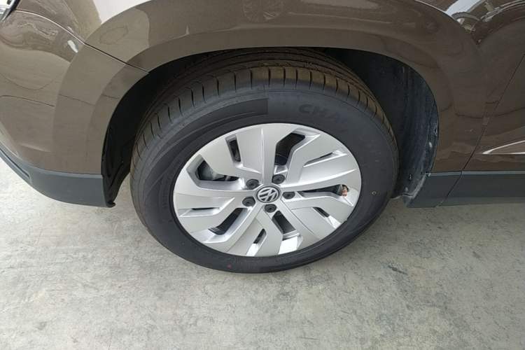Used Volkswagen Tharu 2019 280TSI Two-Wheel Drive Comfort Edition China VI Standard Left Front Wheel Hub