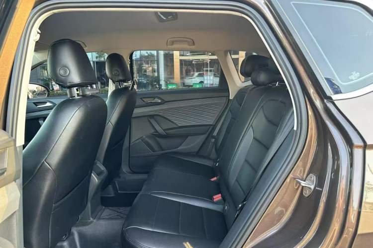 Used Volkswagen Tharu 2019 280TSI Two-Wheel-Drive Trend Edition China V Standard Left Rear Seat