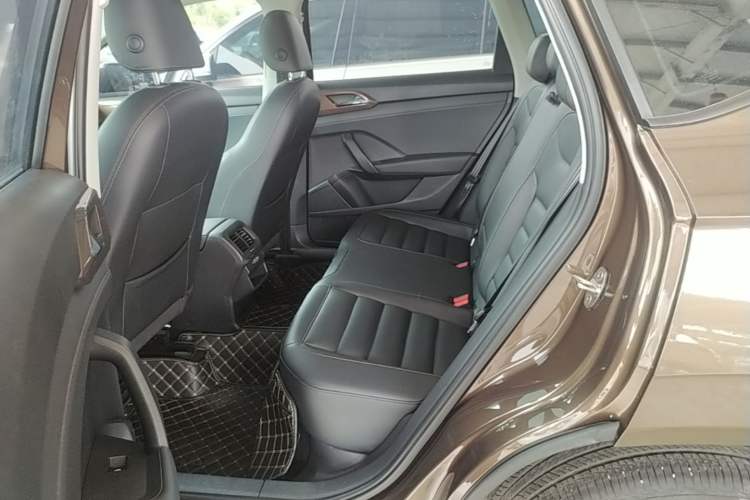 Used Volkswagen Tharu 2019 280TSI Two-Wheel Drive Comfort Edition China VI Standard Left Rear Seat