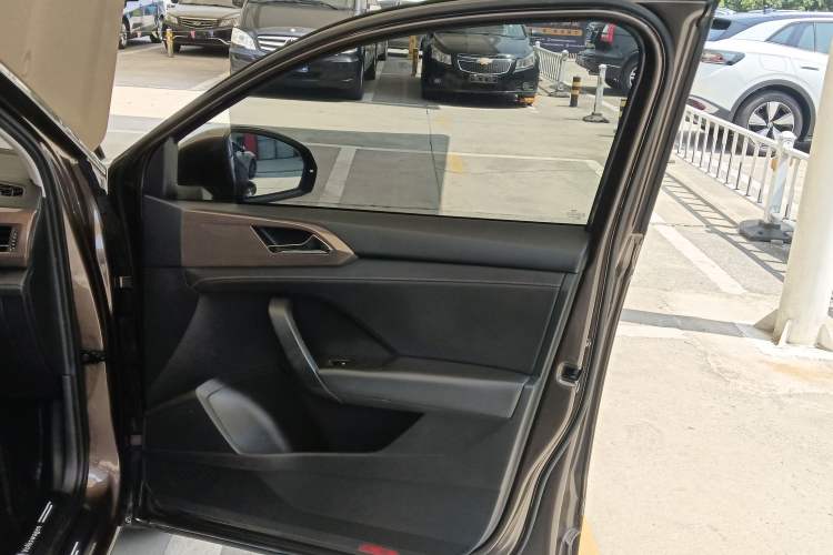 Used Volkswagen Tharu 2019 280TSI Two-Wheel Drive Comfort Edition China V Standard Right Front Door Interior
