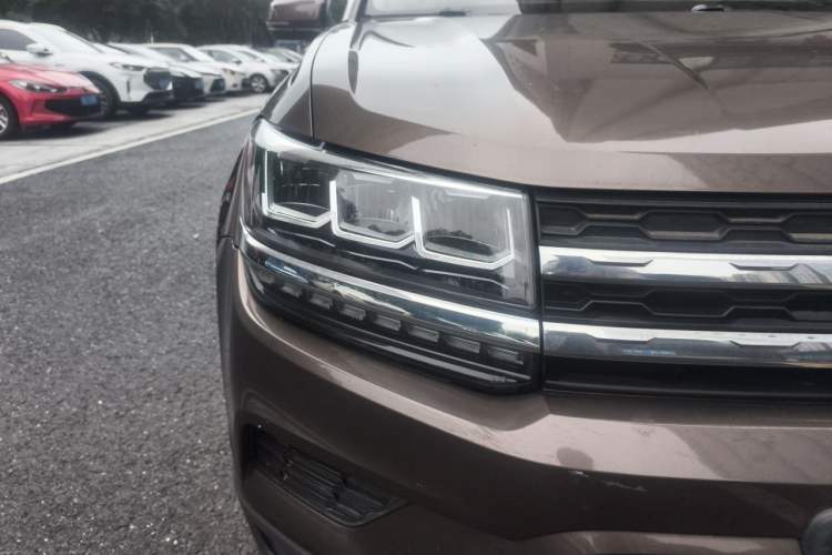 Used Volkswagen Tharu 2019 280TSI Two-Wheel Drive Comfort Edition China V Standard Right Front Headlight
