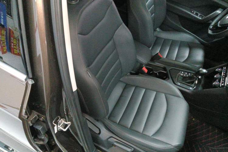 Used Volkswagen Tharu 2019 280TSI Two-Wheel Drive Luxury Version China VI Standard Right Front Seat