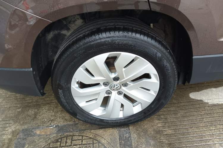 Used Volkswagen Tharu 2019 280TSI Two-Wheel Drive Comfort Edition China V Standard Right Rear Wheel Hub