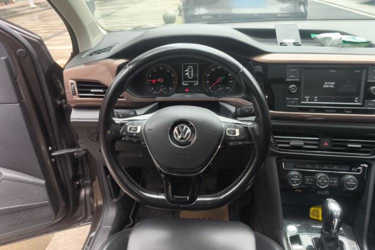 Used Volkswagen Tharu 2019 280TSI Two-Wheel Drive Comfort Edition China V Standard Steering Wheel