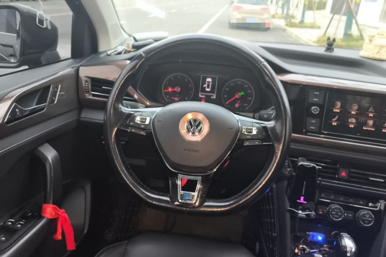 Used Volkswagen Tharu 2019 280TSI Two-Wheel Drive Luxury Version China VI Standard Steering Wheel
