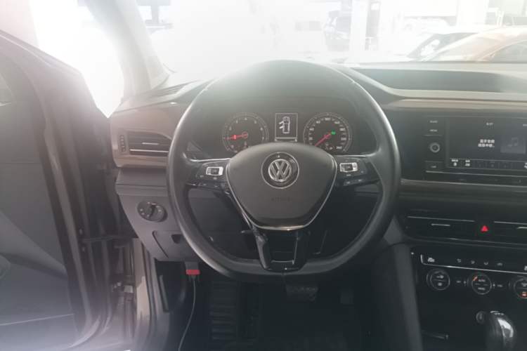 Used Volkswagen Tharu 2019 280TSI Two-Wheel Drive Comfort Edition China VI Standard Steering Wheel