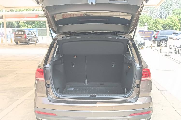Used Volkswagen Tharu 2019 280TSI Two-Wheel Drive Comfort Edition China V Standard Trunk